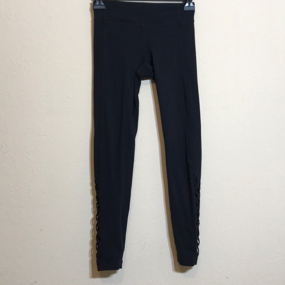 Athleta Girl mind the mat lattice leggings L